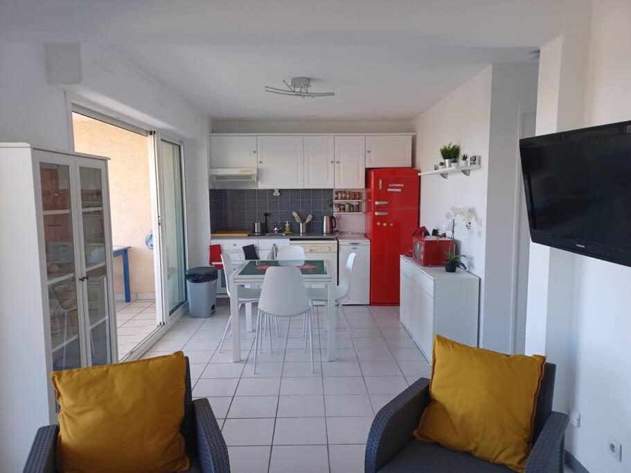 Plain-Pied, Terrasse, Piscine, Pleine Vue Mer, Plage A 6' A Pied, Parking, Wifi Fleury  Luaran gambar
